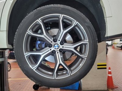 2026 BMW X5 photo 6