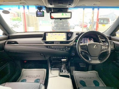 صورة مصغرة 12 لـ 2020 Lexus ES