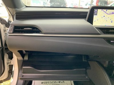 صورة مصغرة 46 لـ 2020 Lexus ES