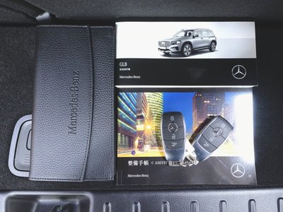 2025 Mercedes-BENZ GLB — миниатюра 26