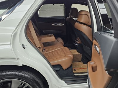 2021 Genesis GV70 thumbnail 12
