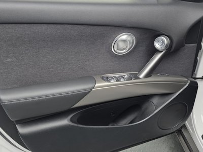 2022 Genesis GV60 — миниатюра 15