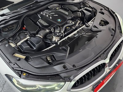 BMW 8 SERIES - 7