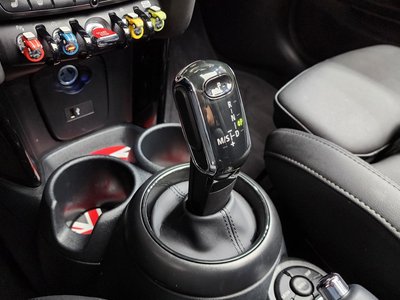 MINI COOPER CONVERTIBLE - 9