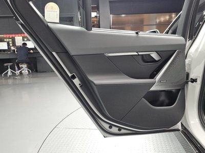 2026 BMW 5 SERIES — миниатюра 15