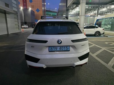 BMW IX - 5
