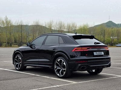 AUDI RS Q8 - 4