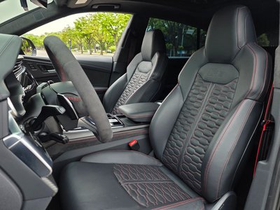 AUDI RS Q8 - 10