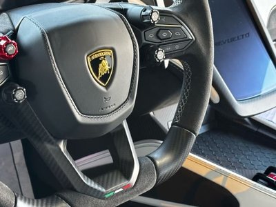 صورة مصغرة 13 لـ 2025 Lamborghini REVUELTO