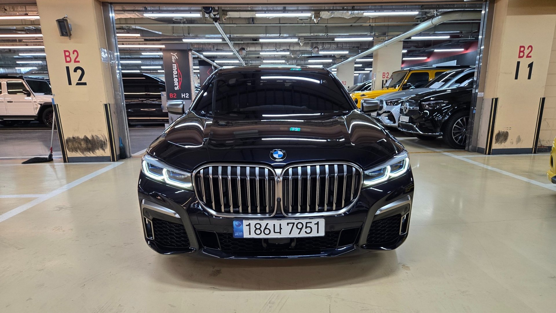 BMW 7 SERIES - View 1