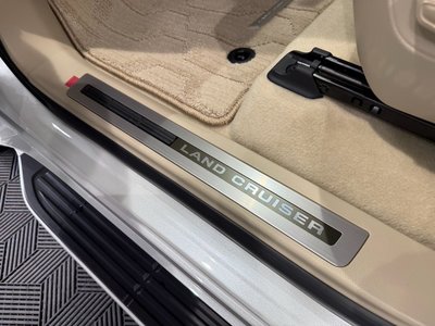 2025 Toyota LAND CRUISER 300 — миниатюра 56