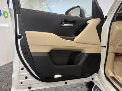 2025 Toyota LAND CRUISER 300 — миниатюра 49