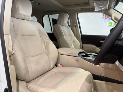 2025 Toyota LAND CRUISER 300 — миниатюра 38