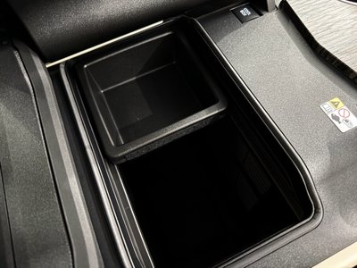 2025 Toyota LAND CRUISER 300 — миниатюра 16