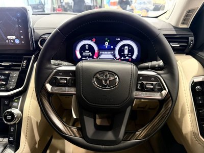2025 Toyota LAND CRUISER 300 — миниатюра 26