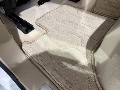2025 Toyota LAND CRUISER 300 — миниатюра 33