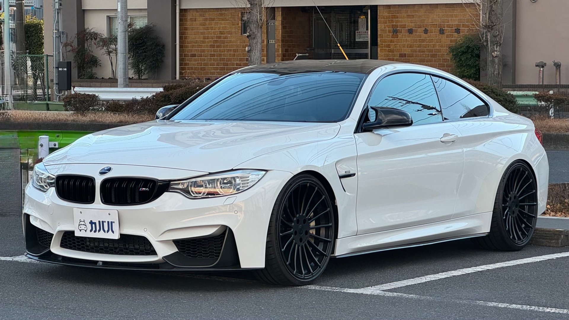 BMW M4 - View 1
