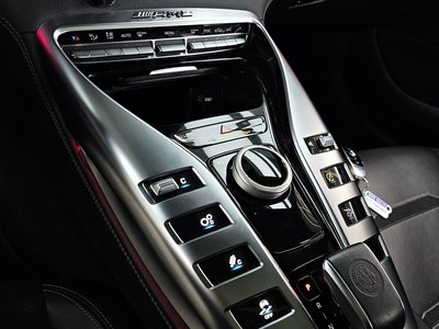 MERCEDES-BENZ GT AMG - 9