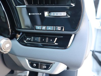 صورة مصغرة 39 لـ 2025 Lexus RX
