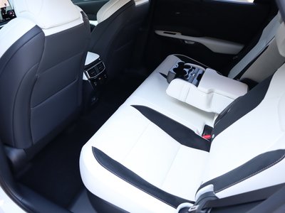 صورة مصغرة 53 لـ 2025 Lexus RX