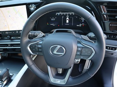 صورة مصغرة 63 لـ 2025 Lexus RX