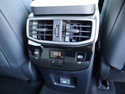 صورة مصغرة 69 لـ 2025 Lexus RX