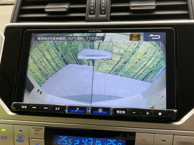 TOYOTA LAND CRUISER - 7