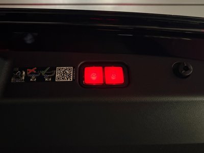 MERCEDES-BENZ E-CLASS - 10