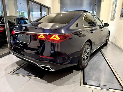 MERCEDES-BENZ E-CLASS - 3