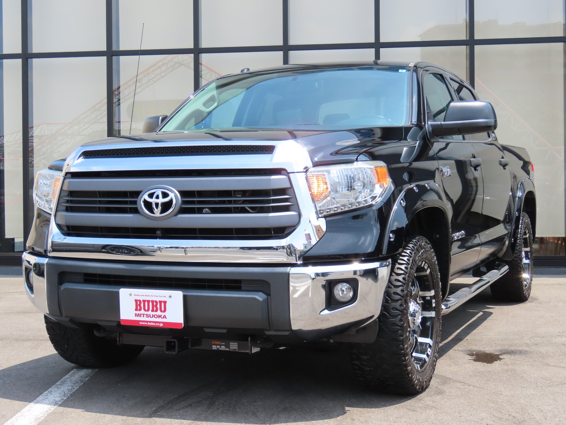 TOYOTA TUNDRA - View 1