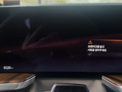 CADILLAC ESCALADE - 8