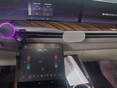 CADILLAC ESCALADE - 5