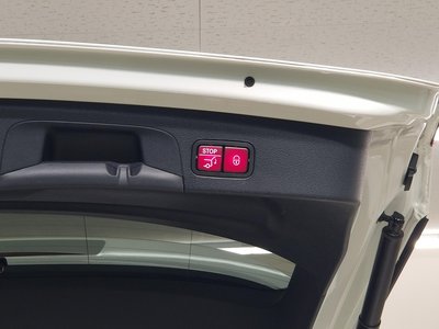 MERCEDES-BENZ GLE - 10