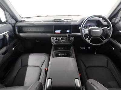 LAND ROVER DEFENDER - 8