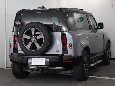 LAND ROVER DEFENDER - 5