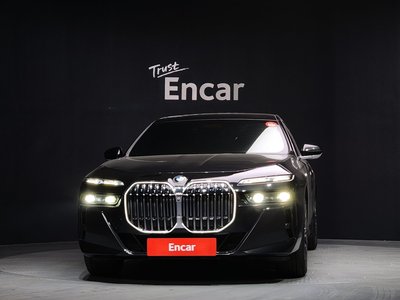 BMW 7 SERIES - 2