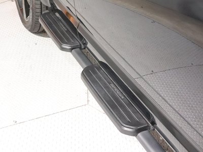 LAND ROVER DEFENDER - 6