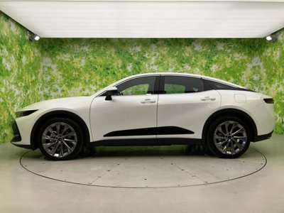 TOYOTA CROWN CROSSOVER - 2