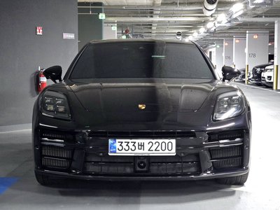 PORSCHE PANAMERA - 4