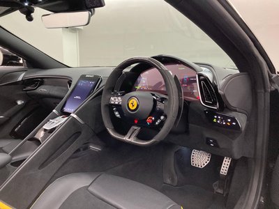 صورة مصغرة 51 لـ 2025 Ferrari ROMA SPIDER