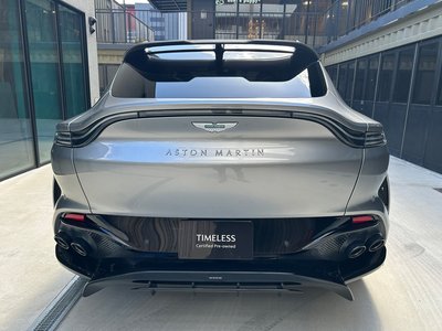 ASTON MARTIN DBX - 6