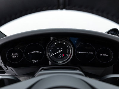 صورة 8 لـ 2023 Porsche 911