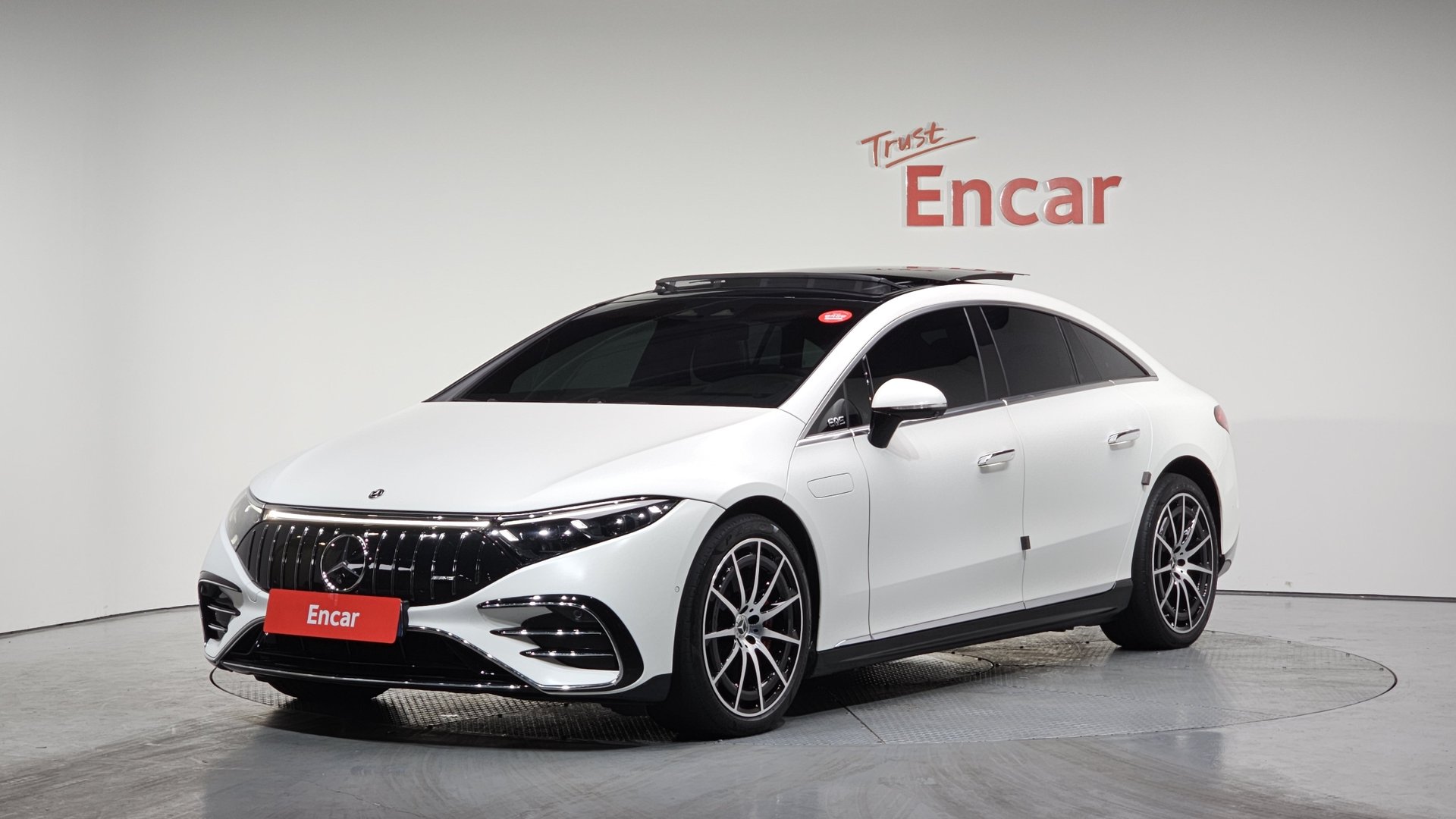 MERCEDES-BENZ EQS - View 1