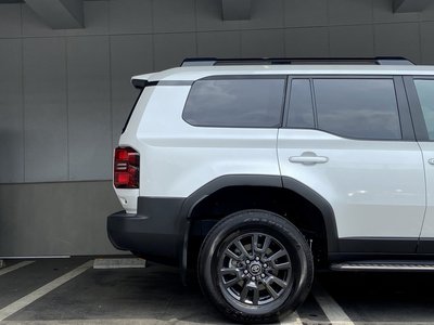 2025 Toyota LAND CRUISER 250 — миниатюра 25