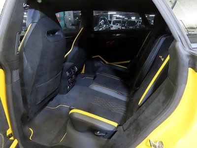 LAMBORGHINI URUS - 5