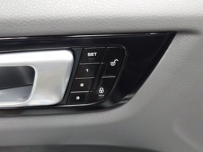 2019 Porsche CAYENNE 缩略图 25