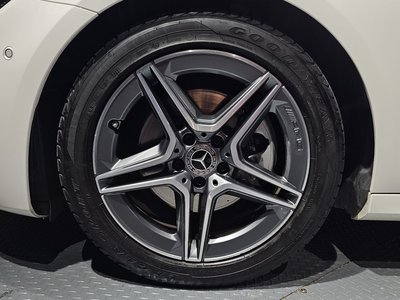 MERCEDES-BENZ E-CLASS - 6