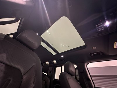 LAND ROVER DEFENDER - 9