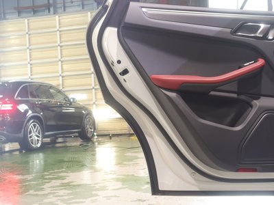2018 Porsche MACAN 缩略图 40