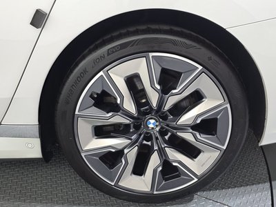 BMW 7 SERIES - 8